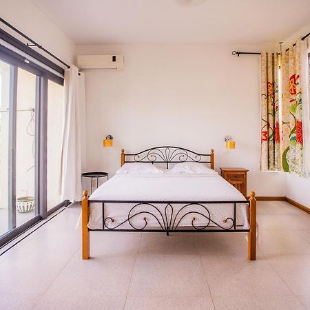 Villa Angelou - Sunlit Beach Getaway With Pool And Wifi 贝尔马尔 外观 照片